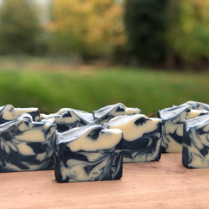 savon lavande savon imparfait savon déclassé doux pour la peau savon artisanal savon solide bio fait main en france dordogne périgord bergerac