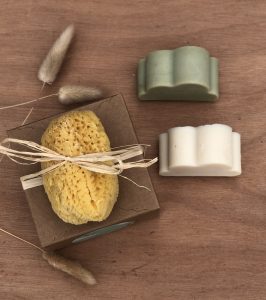 savon artisanal bébé cadeau naissance savon nuage sans huile essentielle savon solide bébé maman