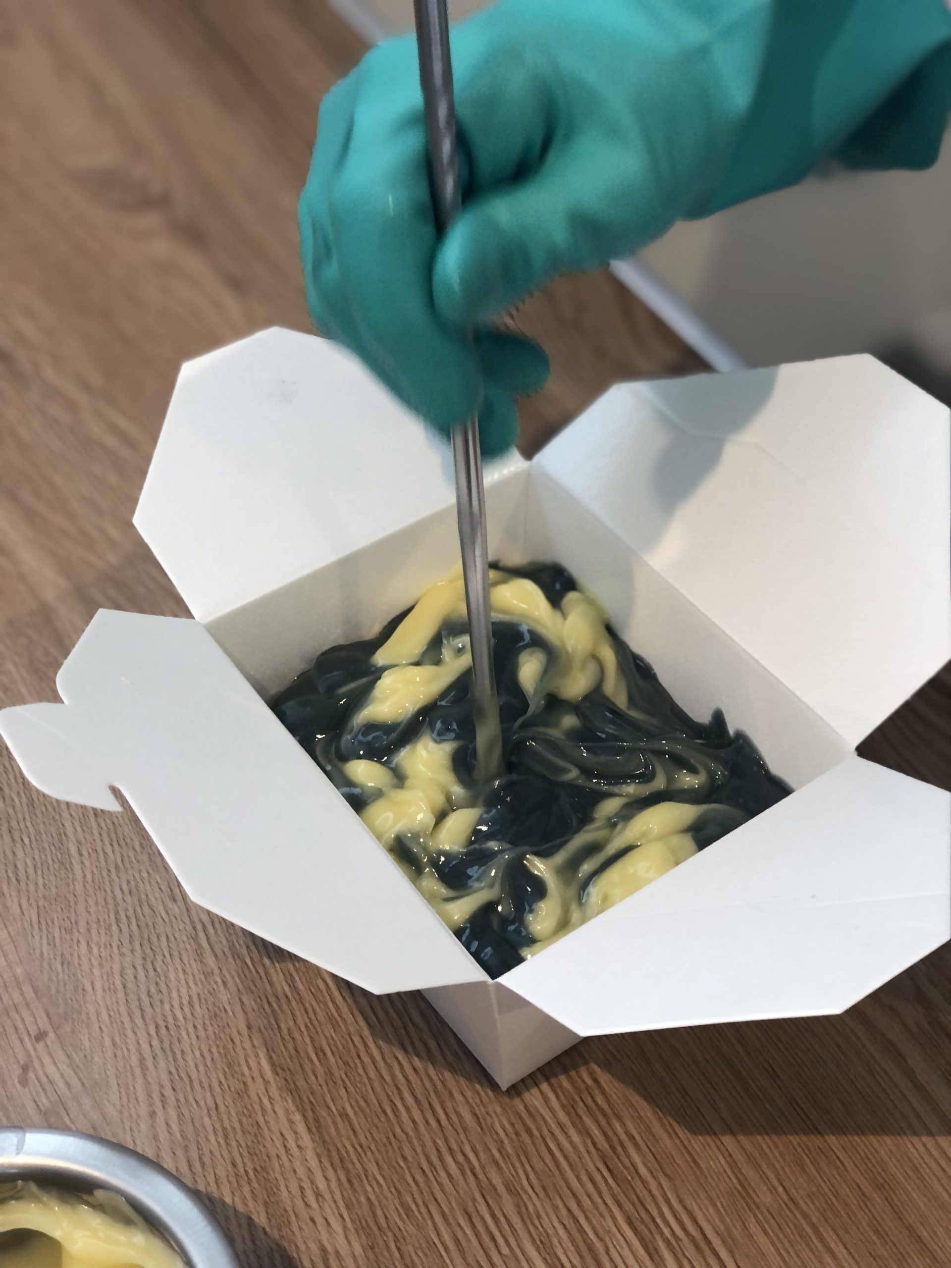 faire son savon avec une savonnière atelier savon offrir un atelier savon